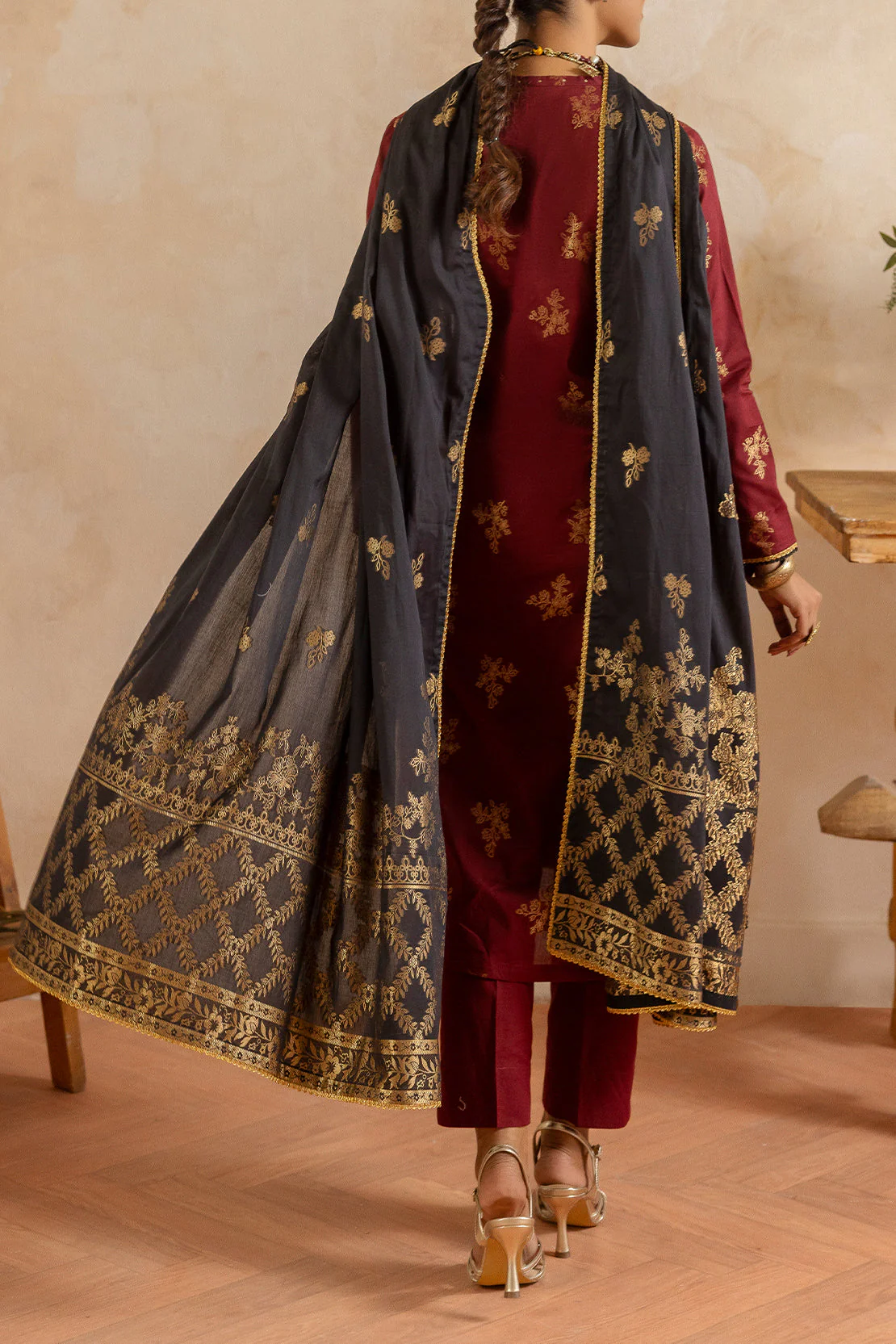 Unstitched Jacquard Cotton Shirt - Image 3