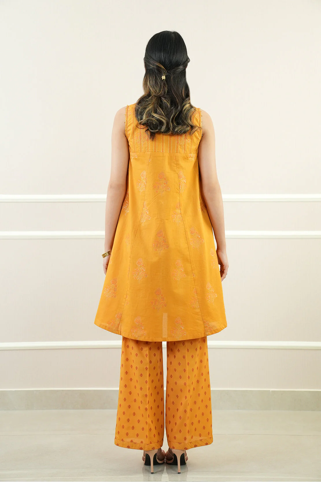 Unstitched Jacquard Cotton Shirt - Image 10