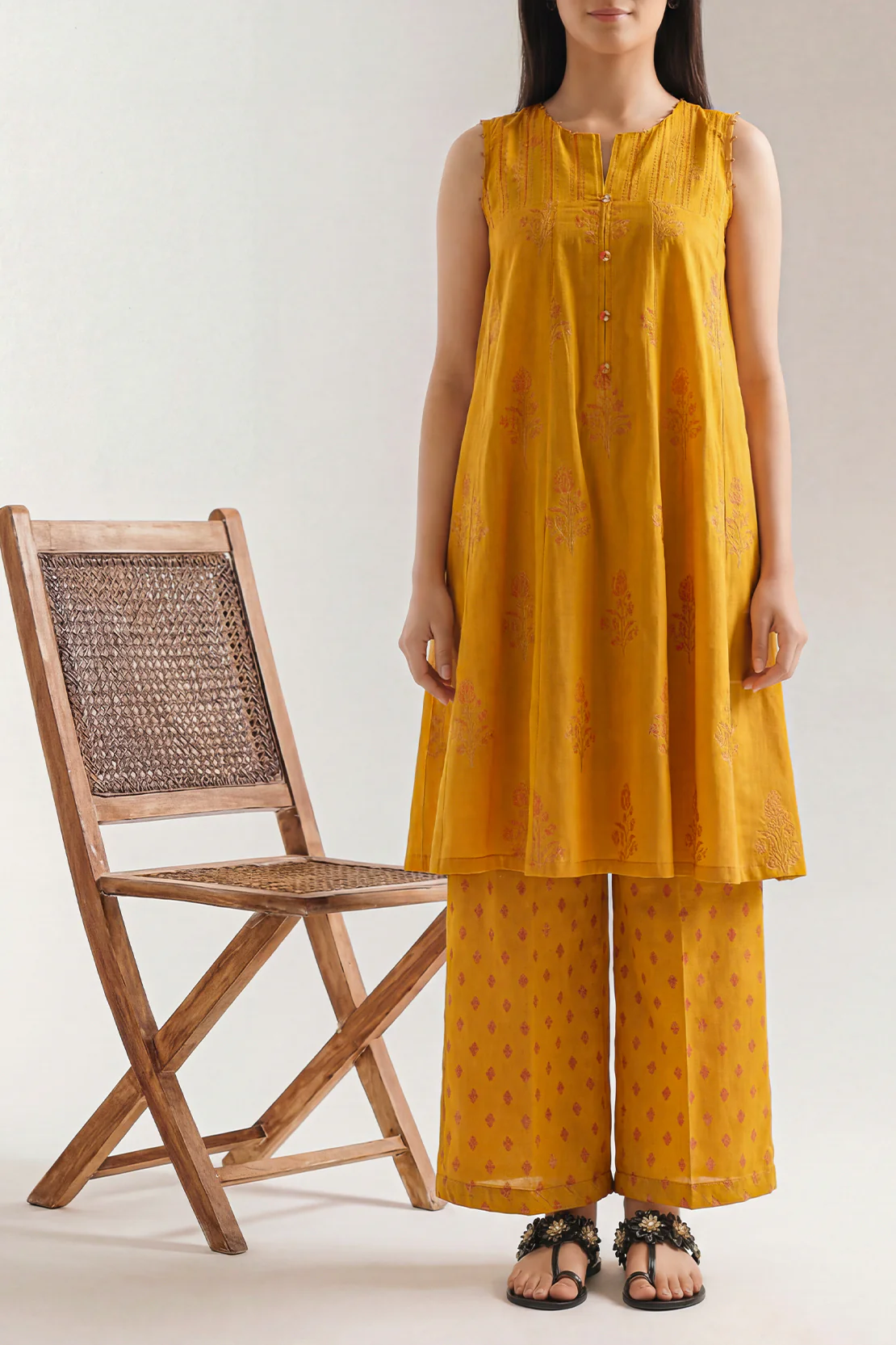 Unstitched Jacquard Cotton Shirt - Image 4