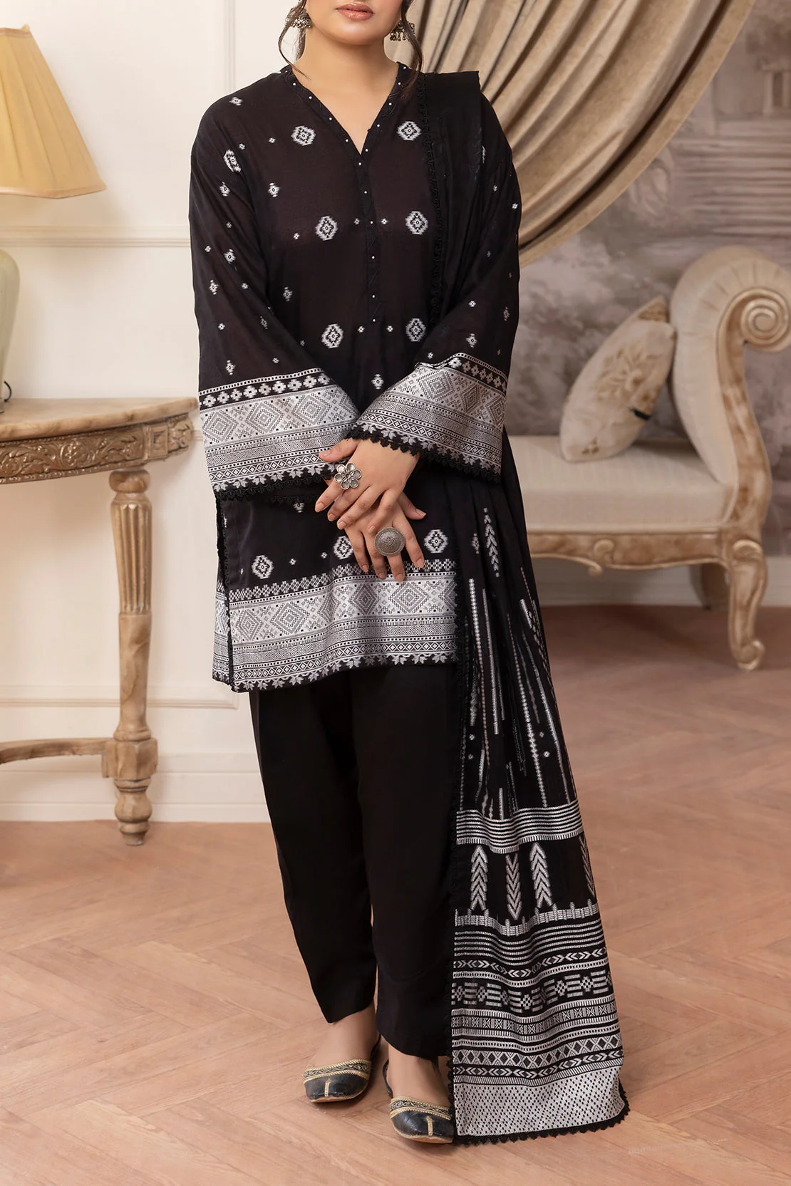 Unstitched Jacquard Cotton Shirt - Image 3