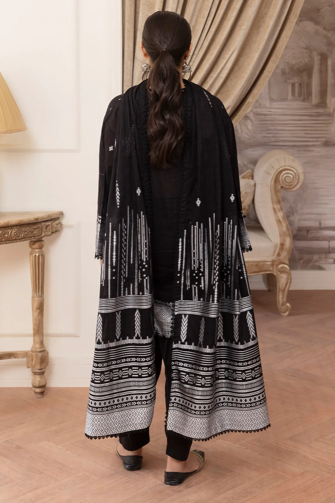 Unstitched Jacquard Cotton Shirt - Image 4