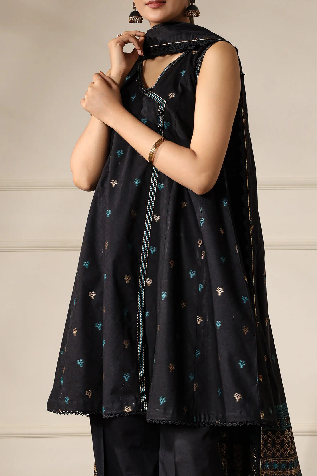Unstitched Jacquard Cotton Shirt - Image 4