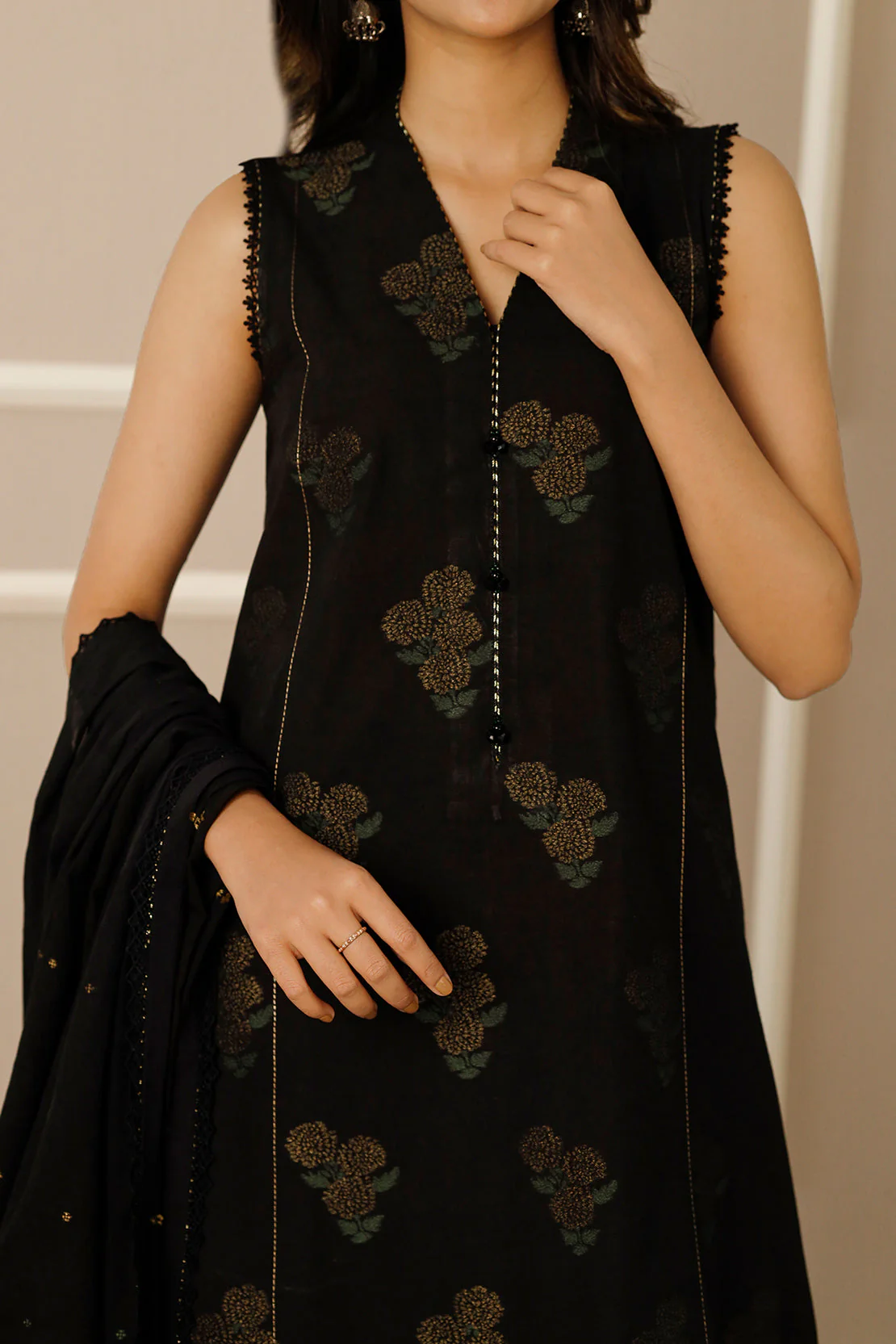 Unstitched Jacquard Cotton Shirt - Image 8