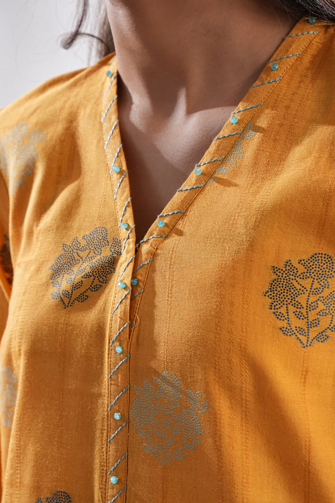 Unstitched Jacquard Cotton Shirt - Image 10