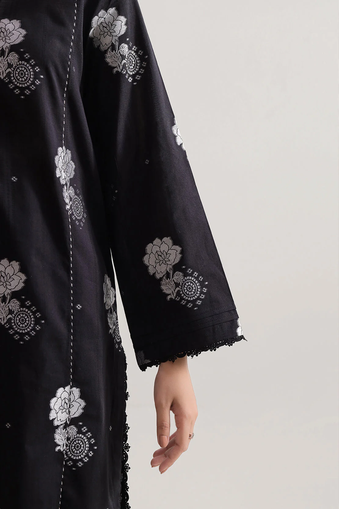 Unstitched Jacquard Cotton Shirt - Image 4