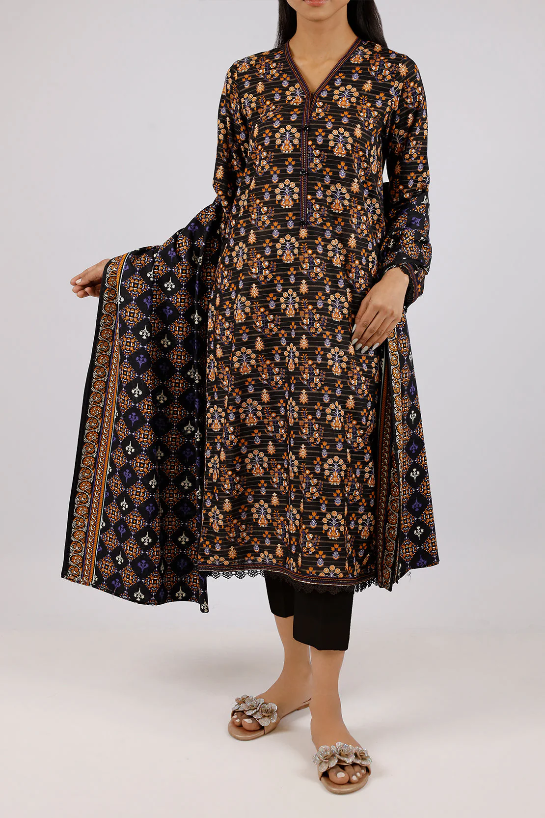 Unstitched Jacquard Khaddar 3 Piece - Image 2