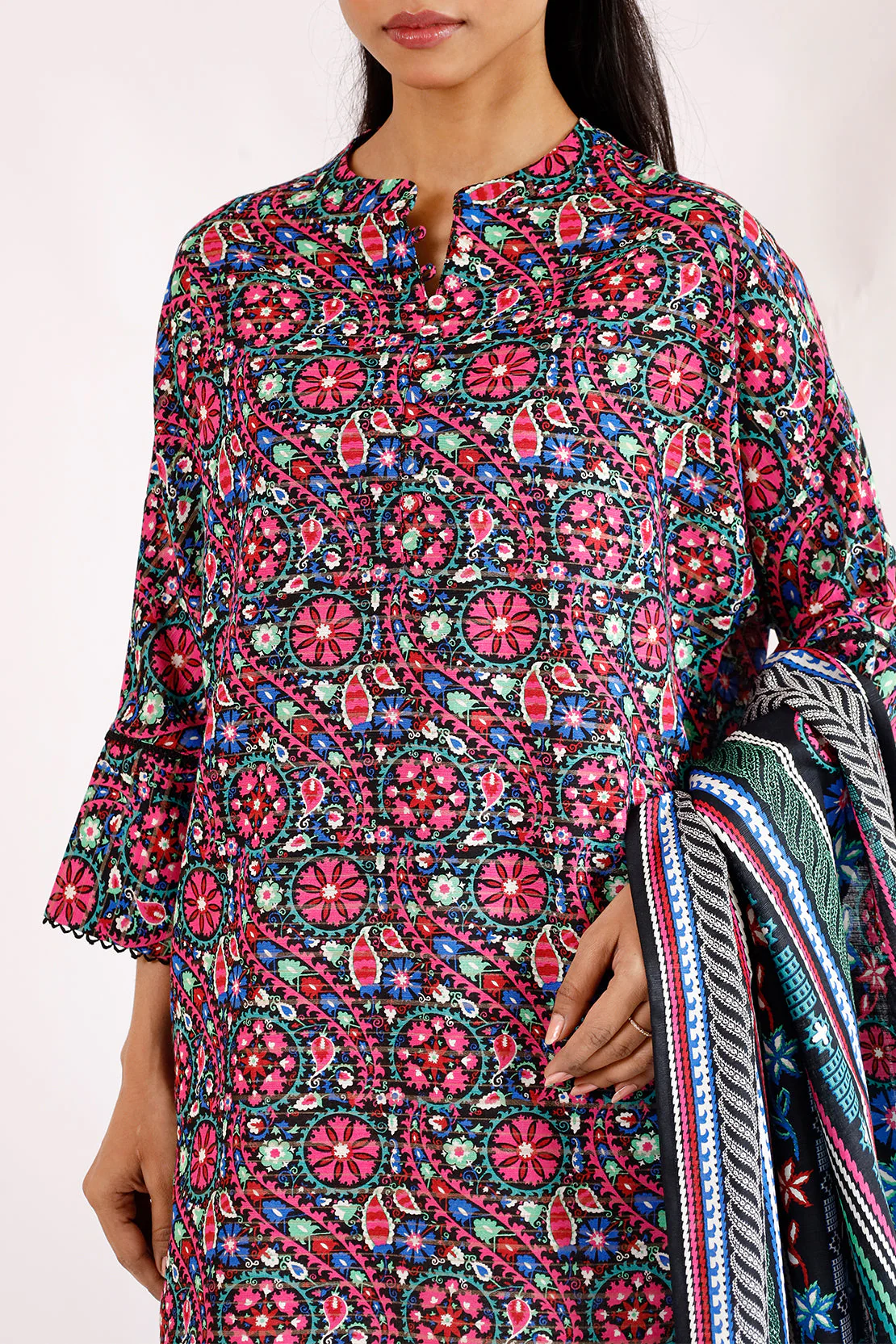Unstitched Jacquard Khaddar 3 Piece - Image 3