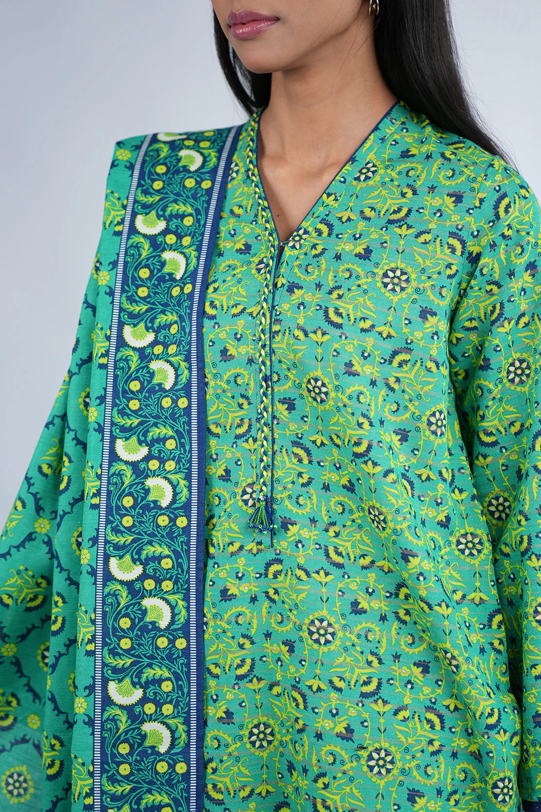 Unstitched Jacquard Khaddar 3 Piece - Image 4