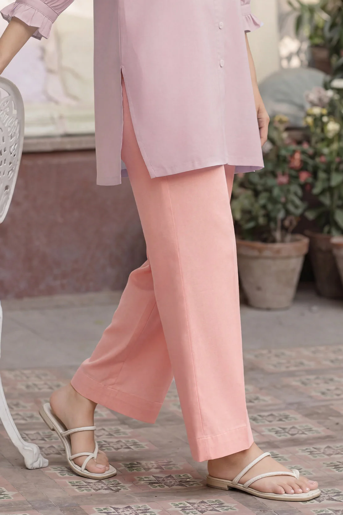 Unstitched Khaddar Dyed Trouser Fabric - Image 2