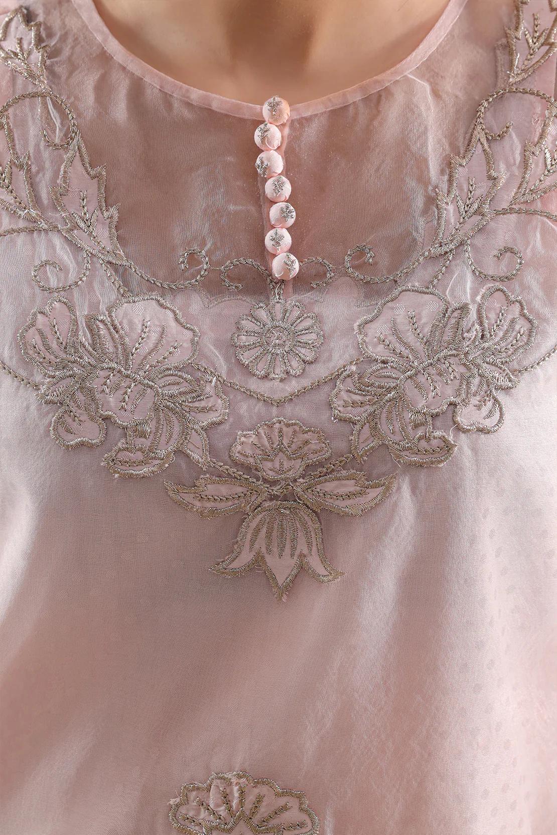 Unstitched Luxury 3-Piece Embroidered Organza Suit - Image 4