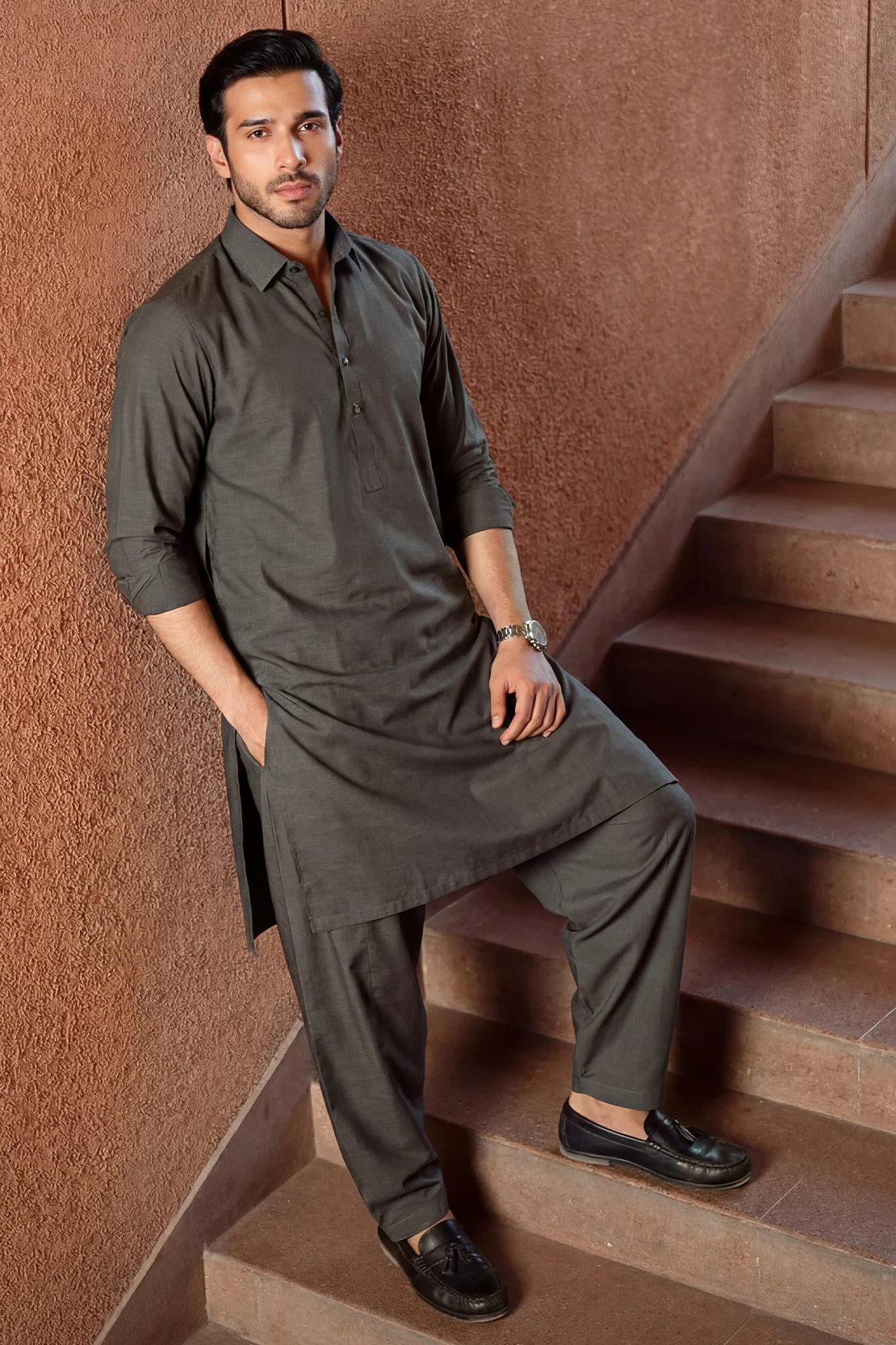 Unstitched Premium Blended Wear Suit