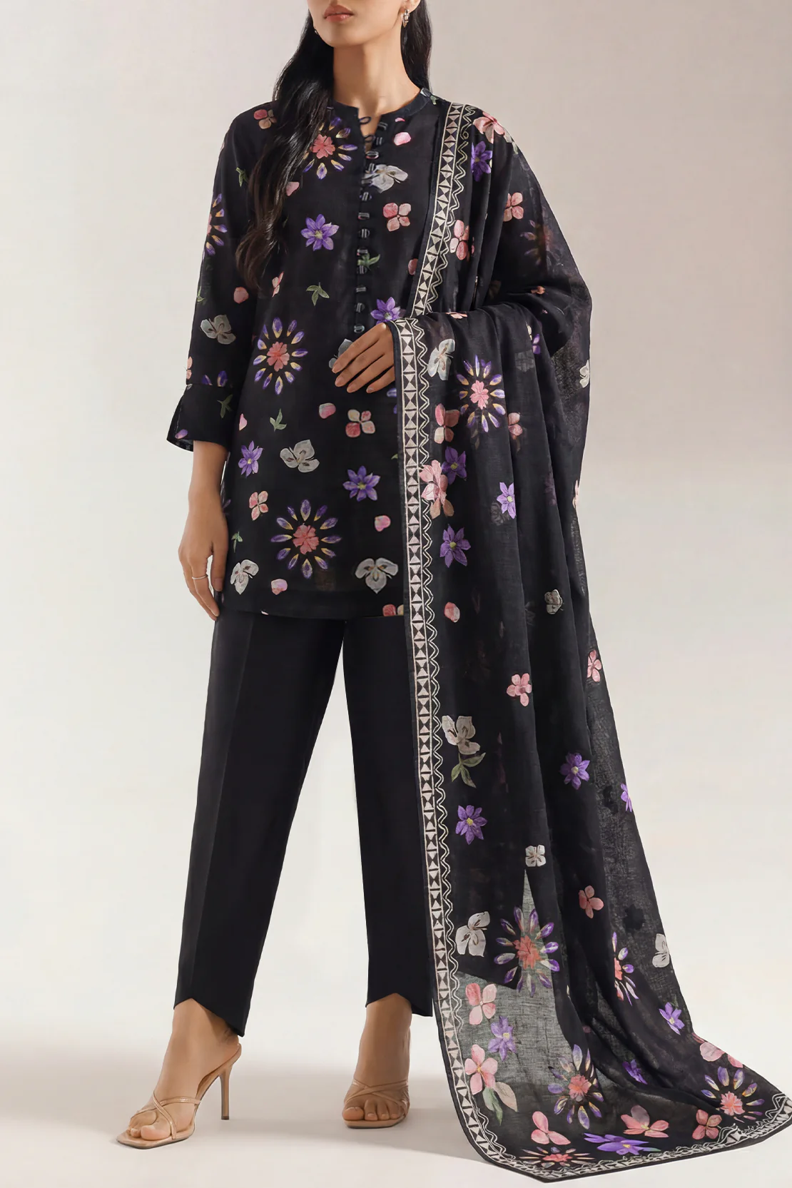Unstitched Printed 3 Piece – in Lawn & Khaddar