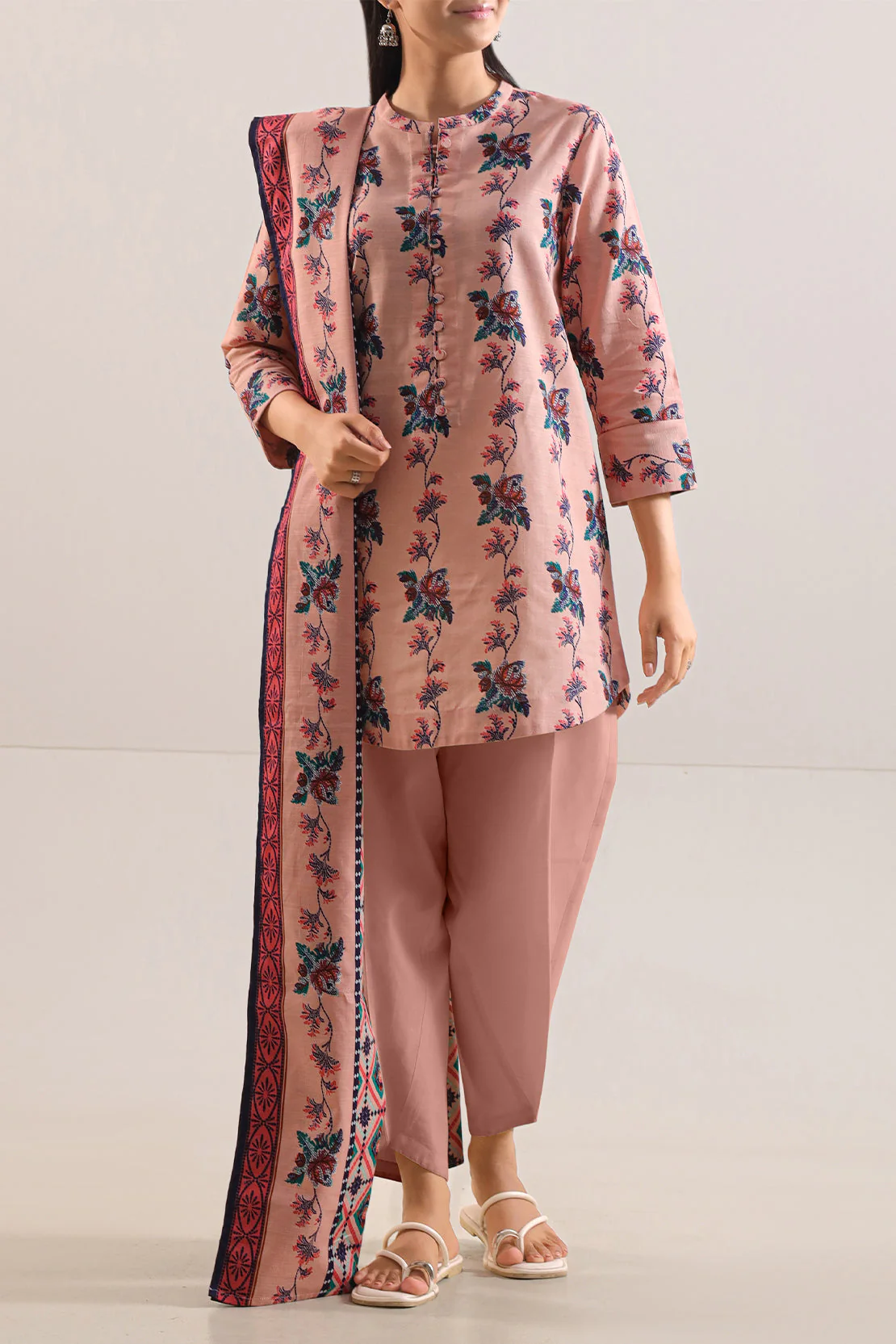 Unstitched Printed 3 Piece – in Lawn & Khaddar