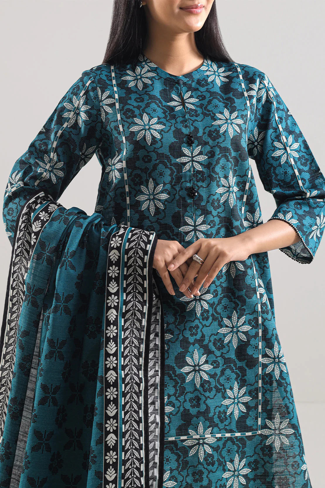 Unstitched Printed 3 Piece – in Lawn & Khaddar - Image 2