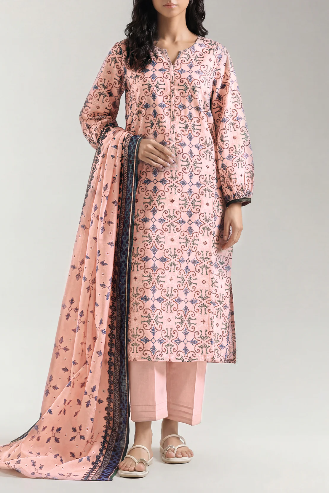 Unstitched Printed 3 Piece – in Lawn & Khaddar