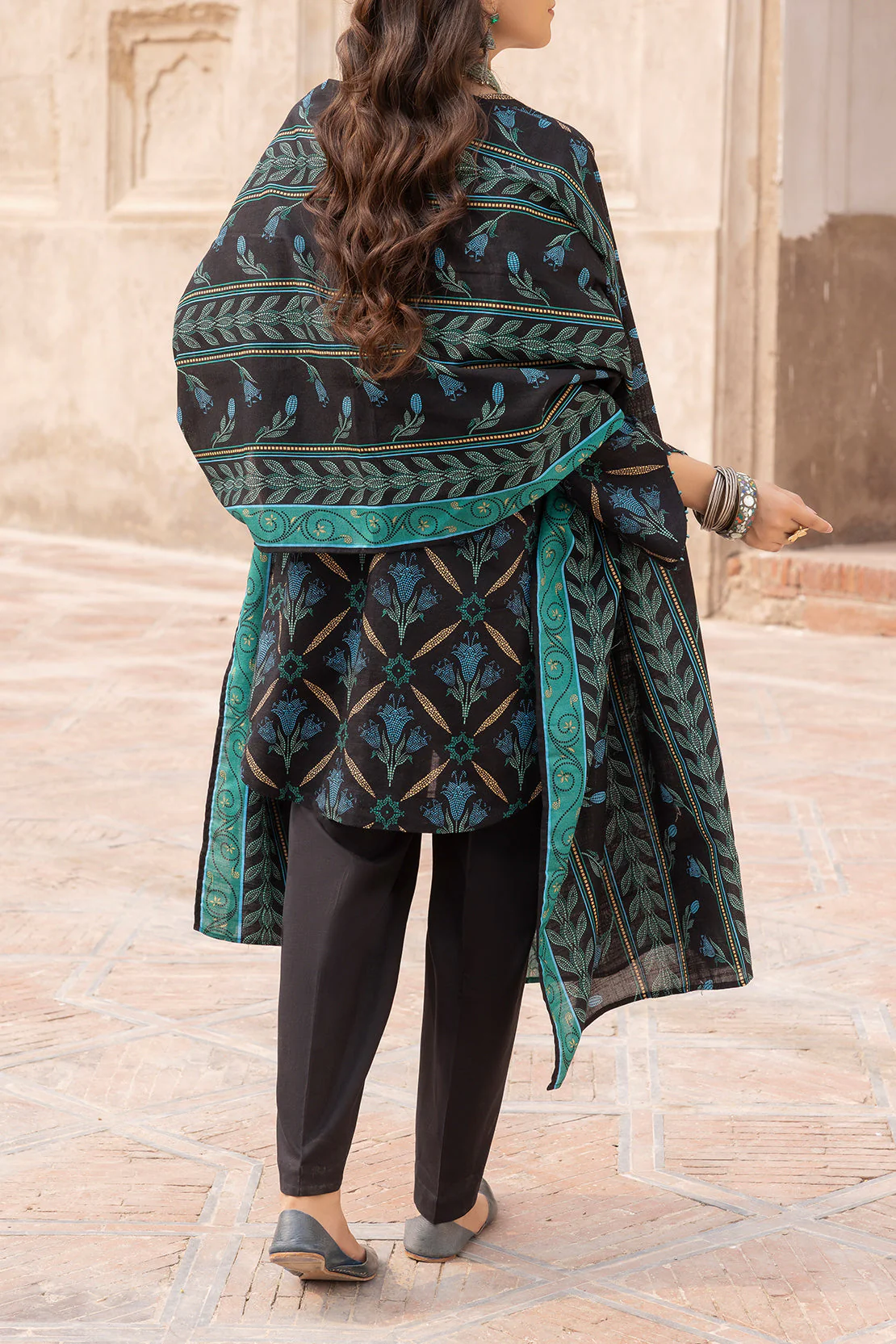 Unstitched Printed 3 Piece – in Lawn & Khaddar - Image 4