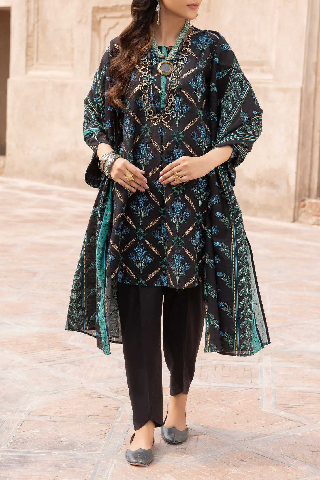 Unstitched Printed 3 Piece – in Lawn & Khaddar - Image 5