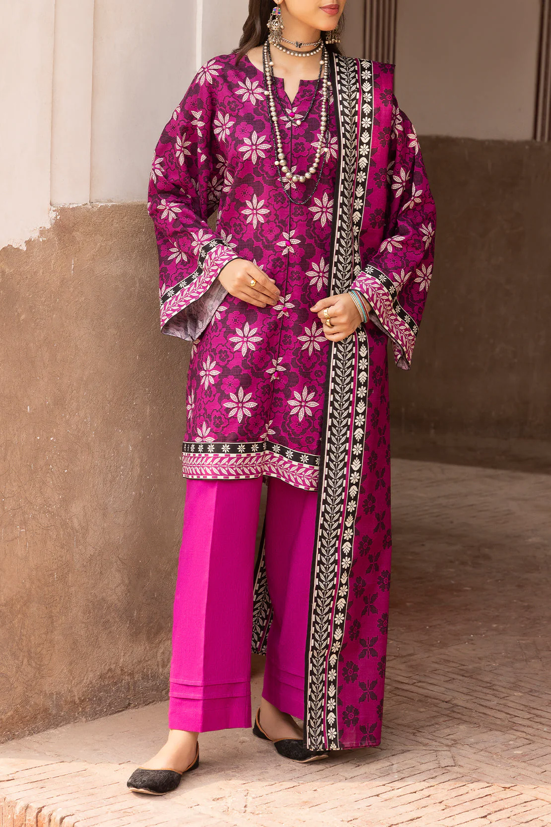 Unstitched Printed 3 Piece – in Lawn & Khaddar - Image 6
