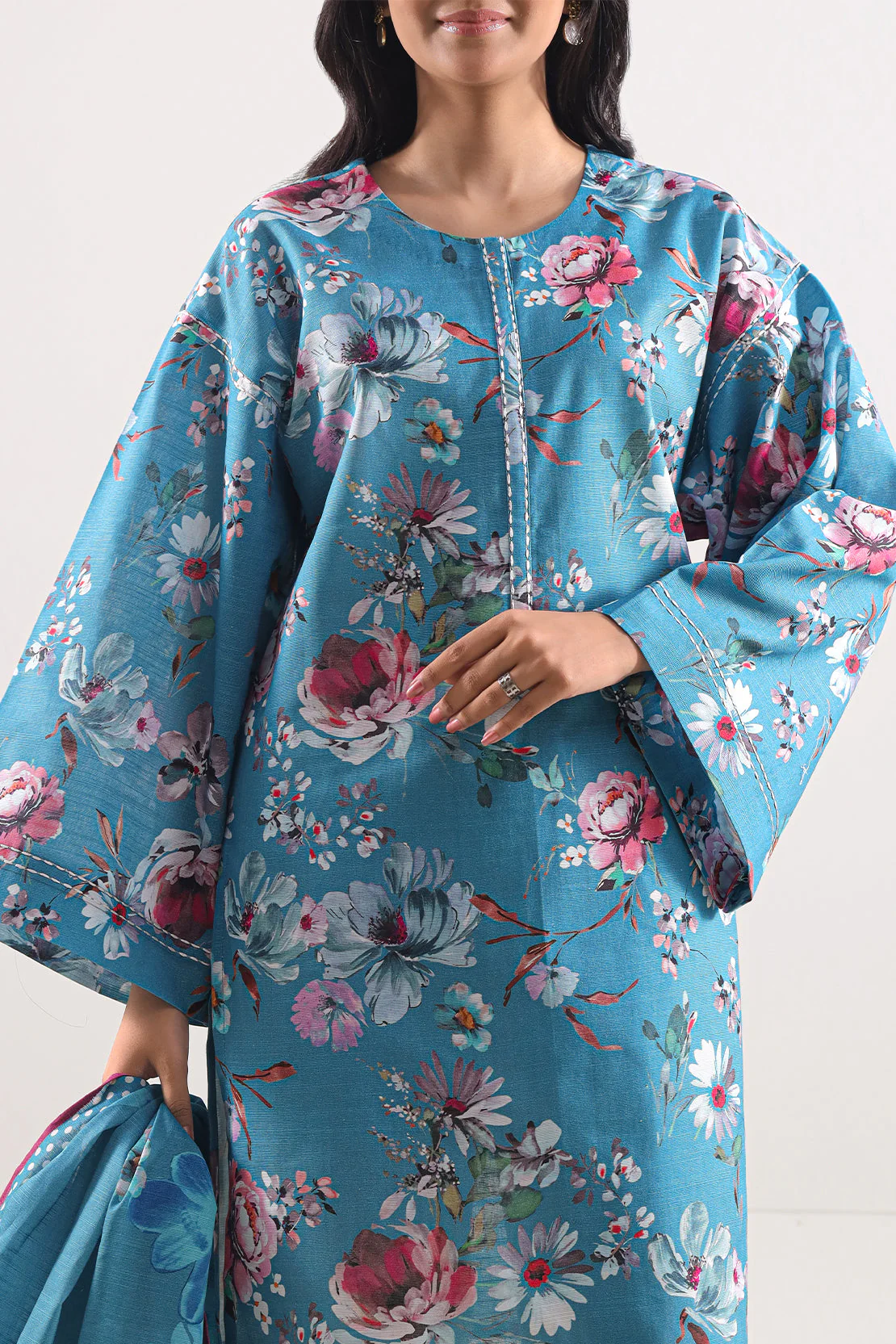 Unstitched Printed 3 Piece – in Lawn & Khaddar - Image 4