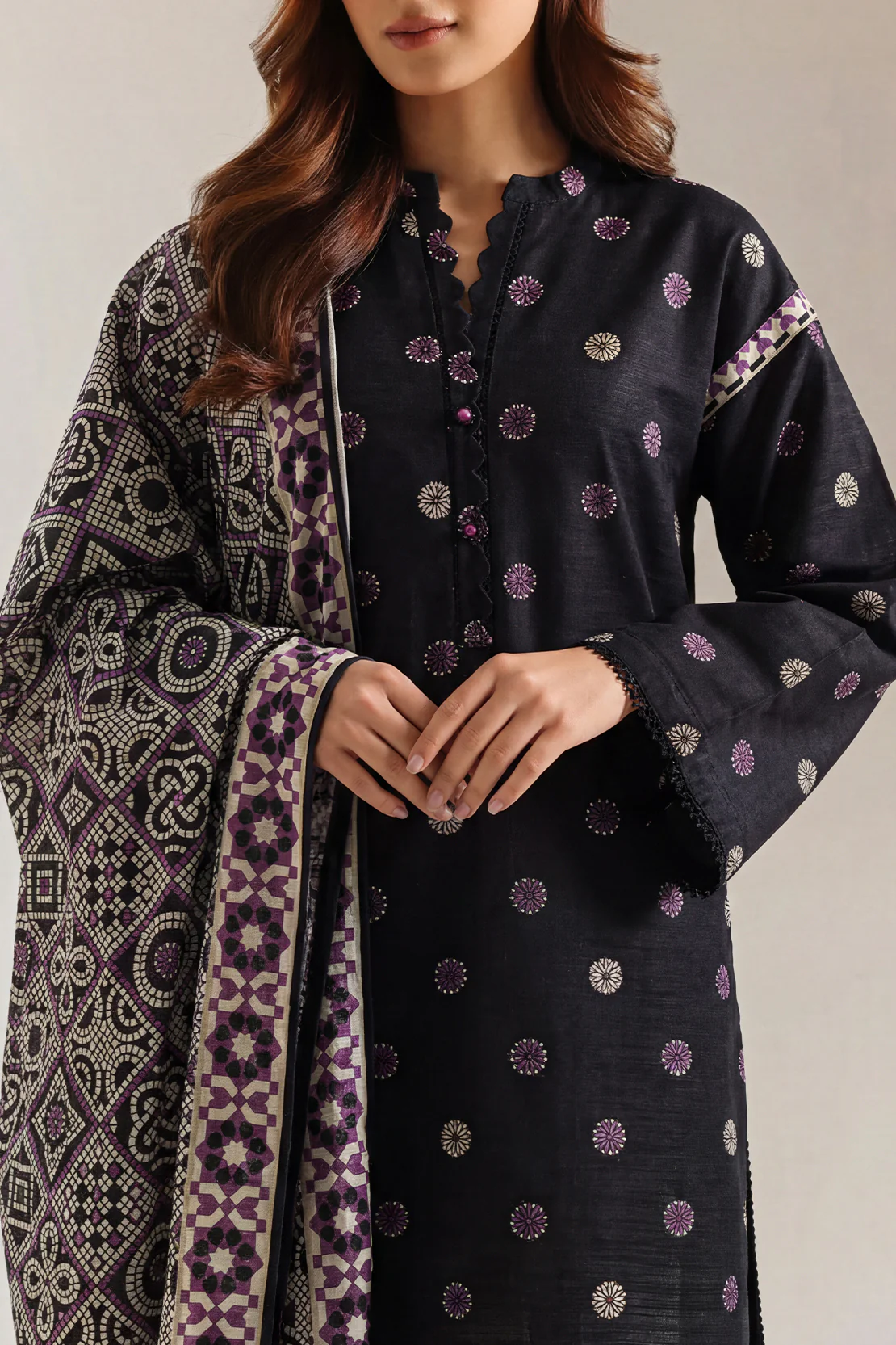 Unstitched Printed 3 Piece – in Lawn & Khaddar - Image 2