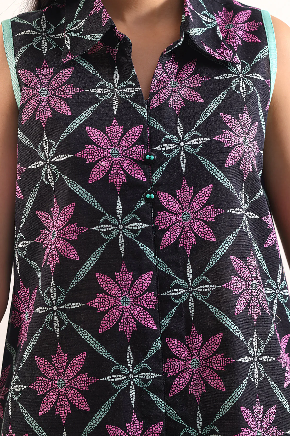 Unstitched Printed 3 Piece – in Lawn & Khaddar - Image 4