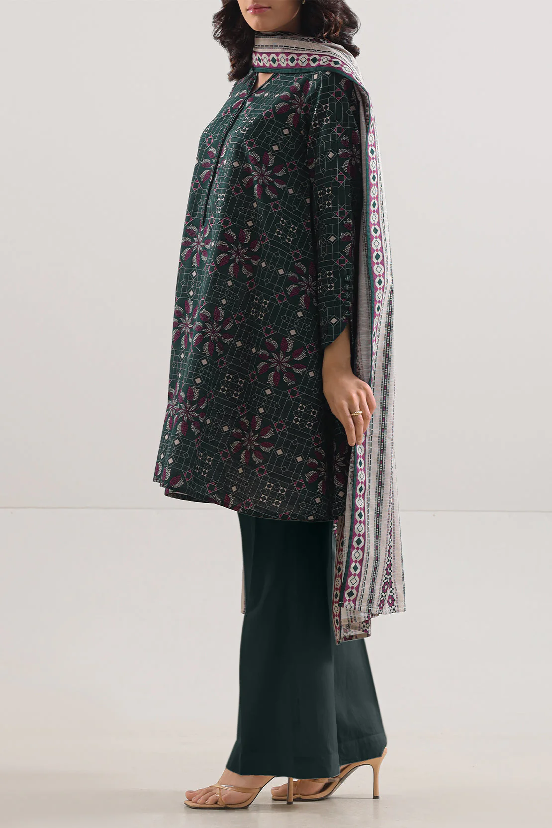 Unstitched Printed 3 Piece – in Lawn & Khaddar - Image 2