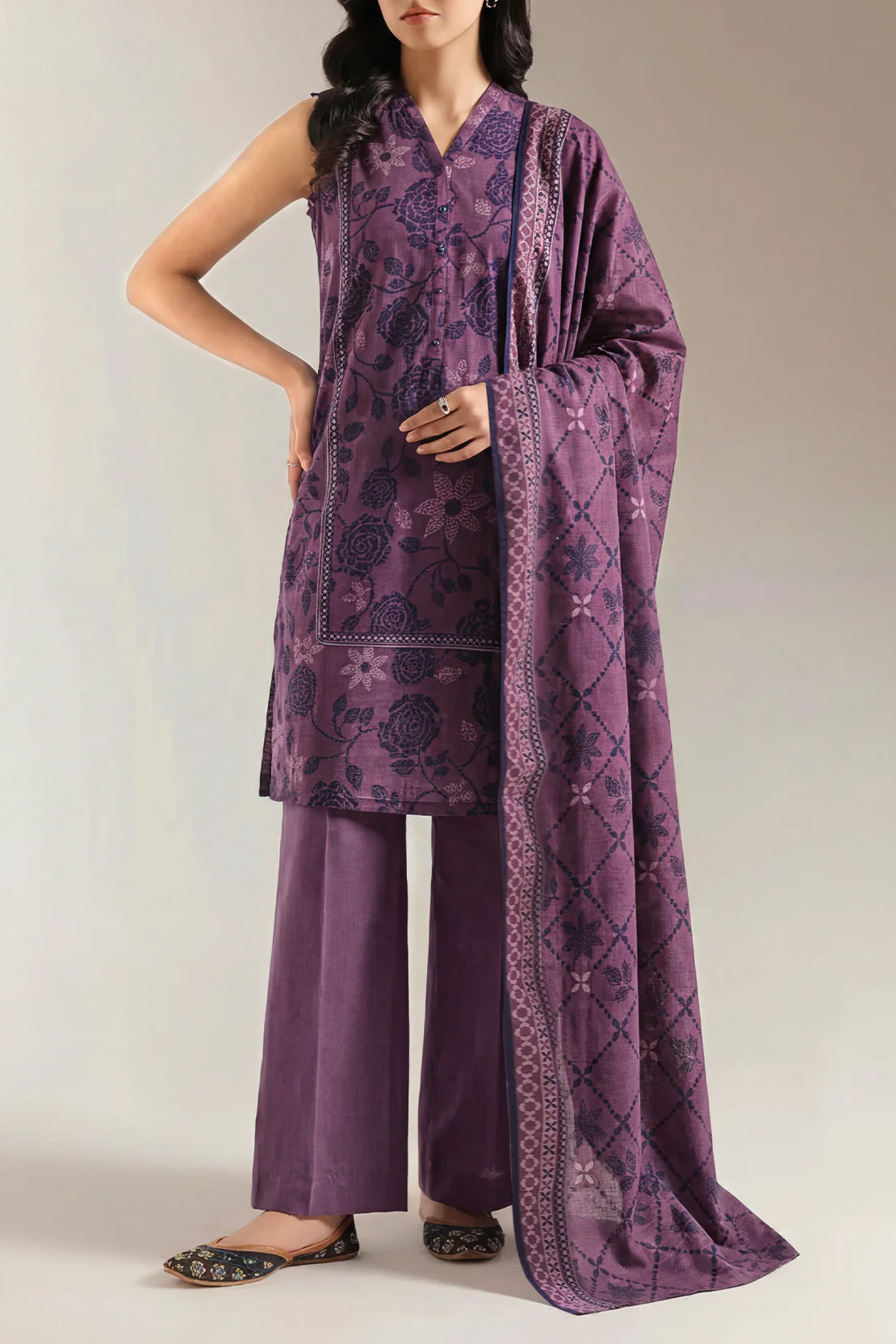 Unstitched Printed 3 Piece – in Lawn & Khaddar