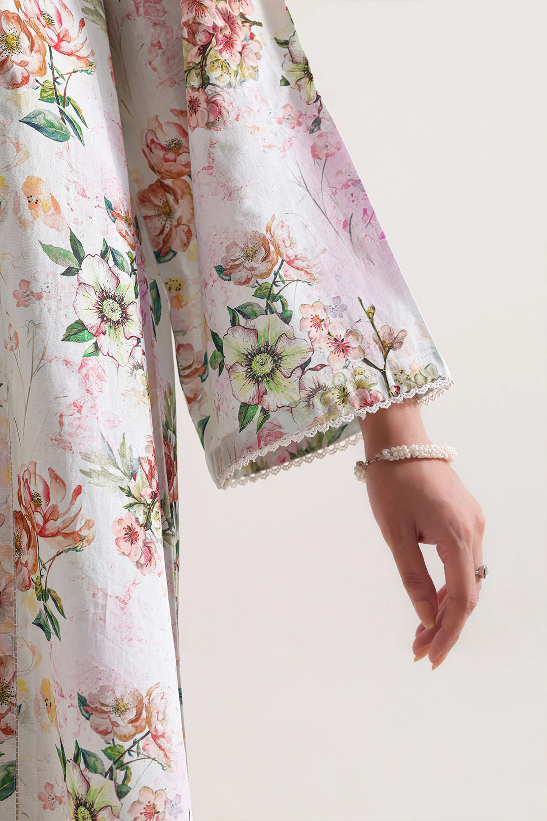 Unstitched Printed Arabic Lawn 2 Piece (Shirt/Dupatta) - Image 4