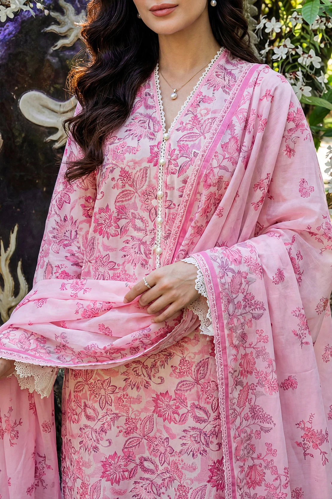 Unstitched Printed Arabic Lawn 3 Piece - Image 3
