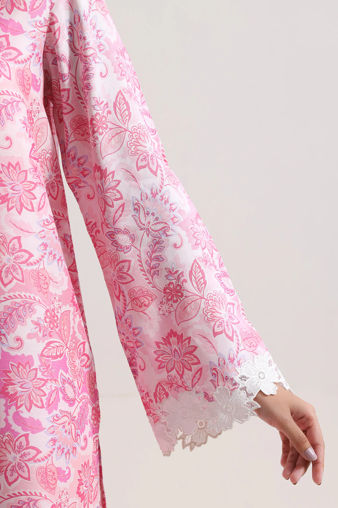 Unstitched Printed Arabic Lawn 3 Piece - Image 6