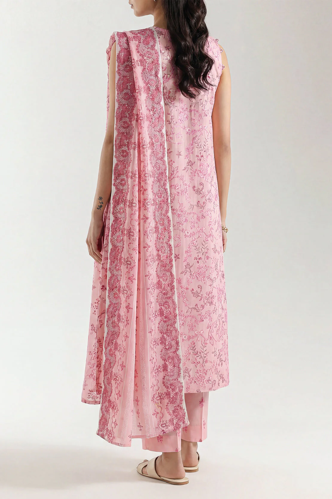 Unstitched Printed Arabic Lawn 3 Piece - Image 3