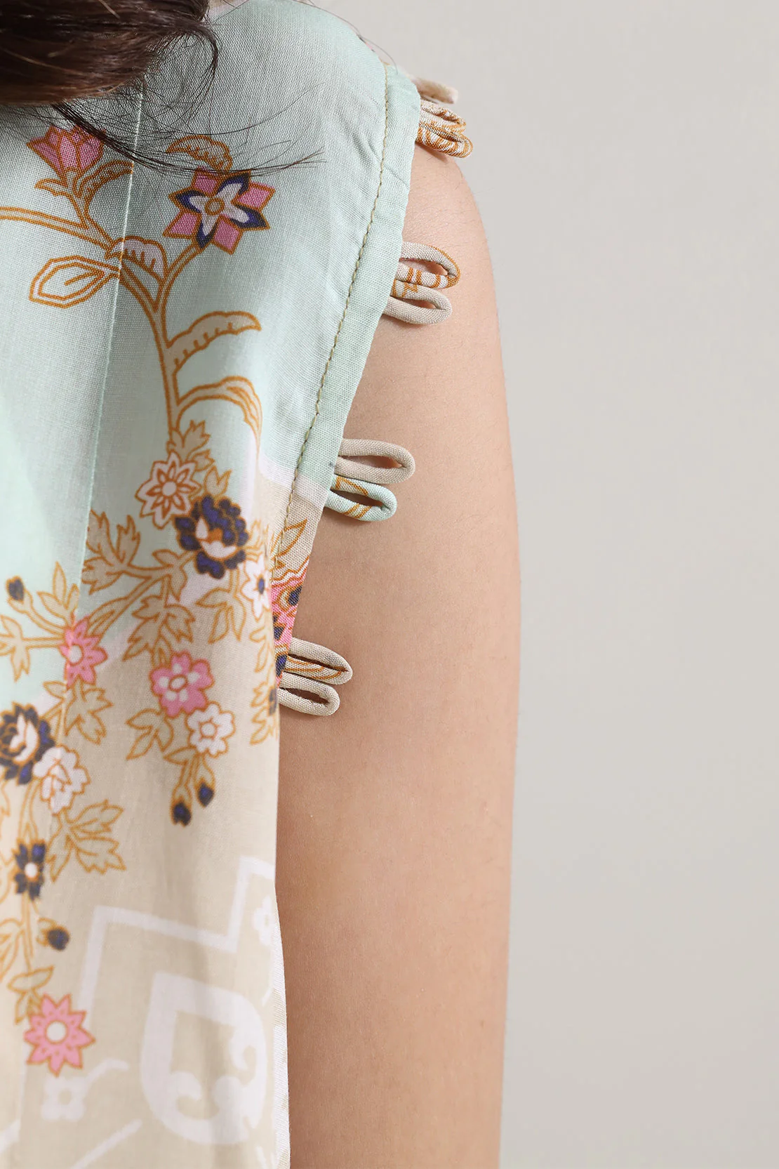Unstitched Printed Arabic Lawn 3 Piece - Image 6