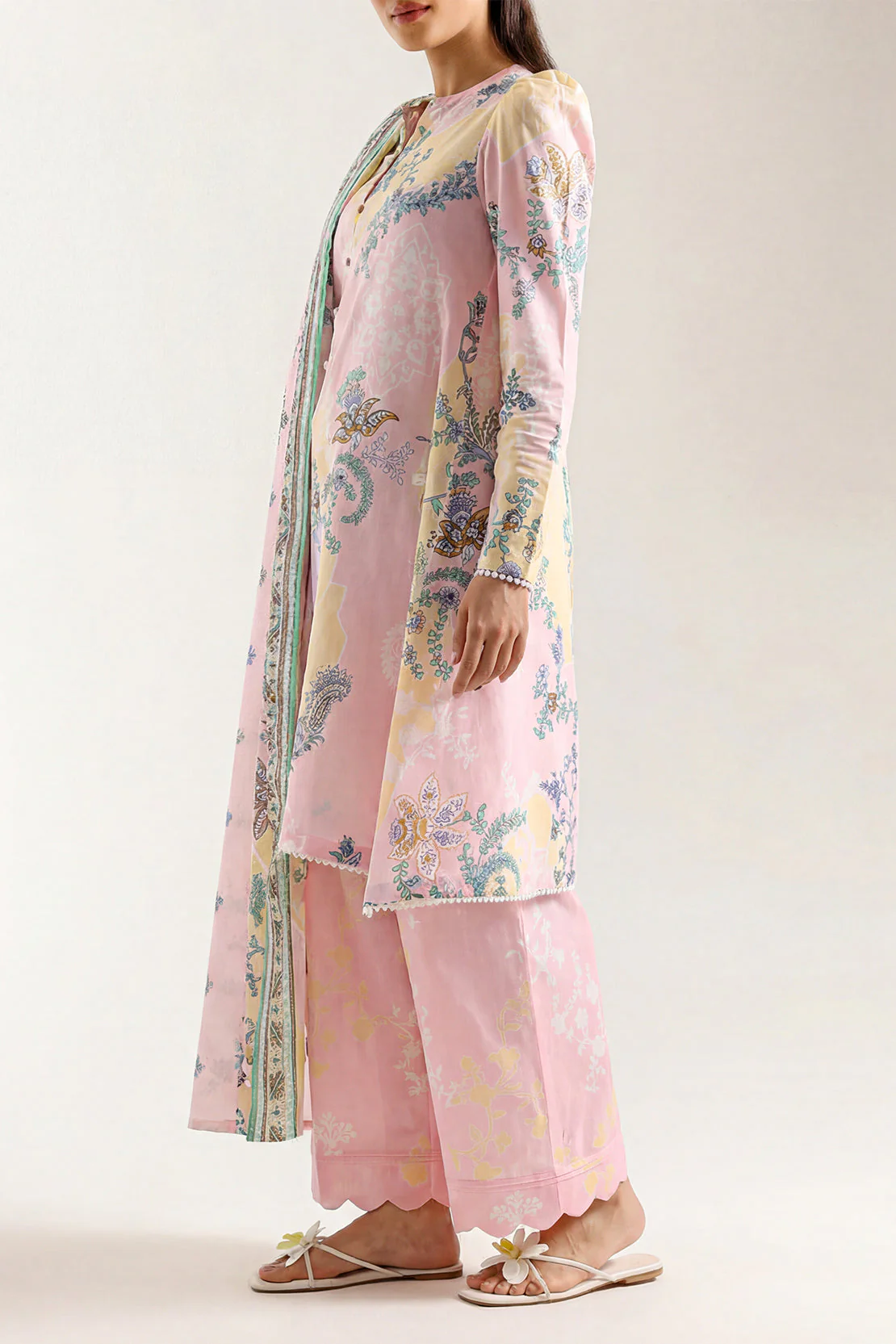 Unstitched Printed Arabic Lawn 3 Piece - Image 3