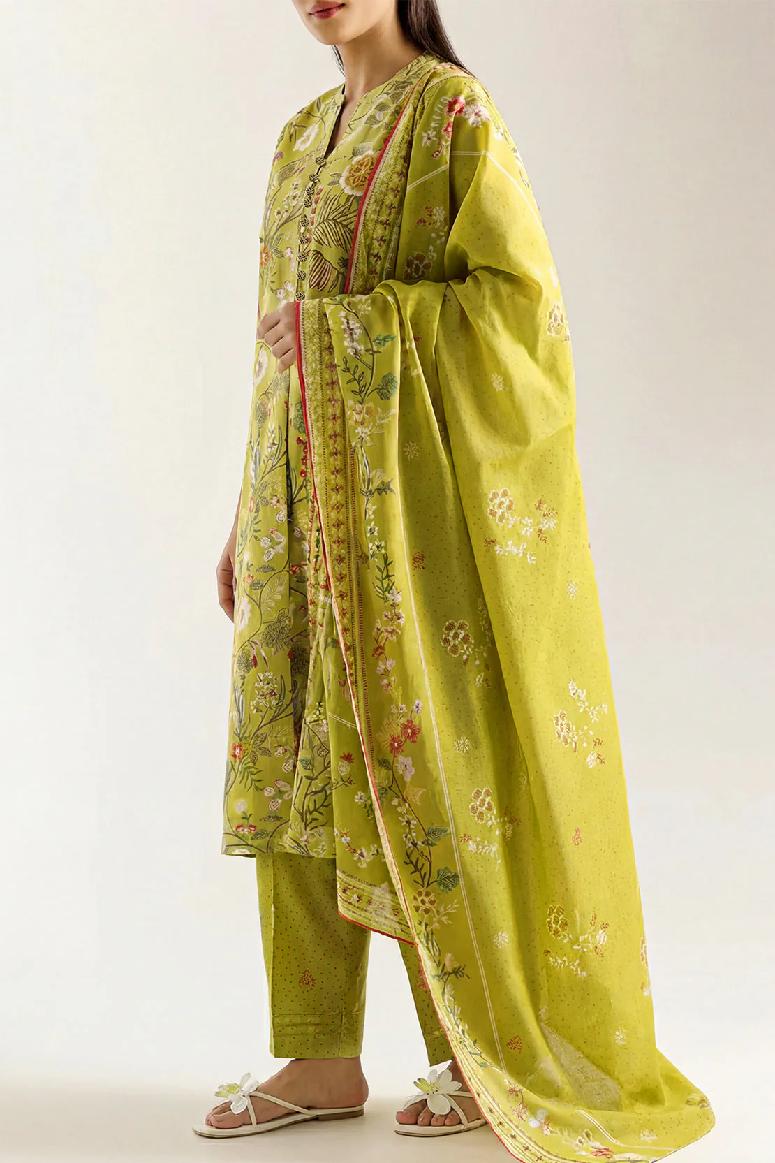 Unstitched Printed Arabic Lawn 3 Piece - Image 3