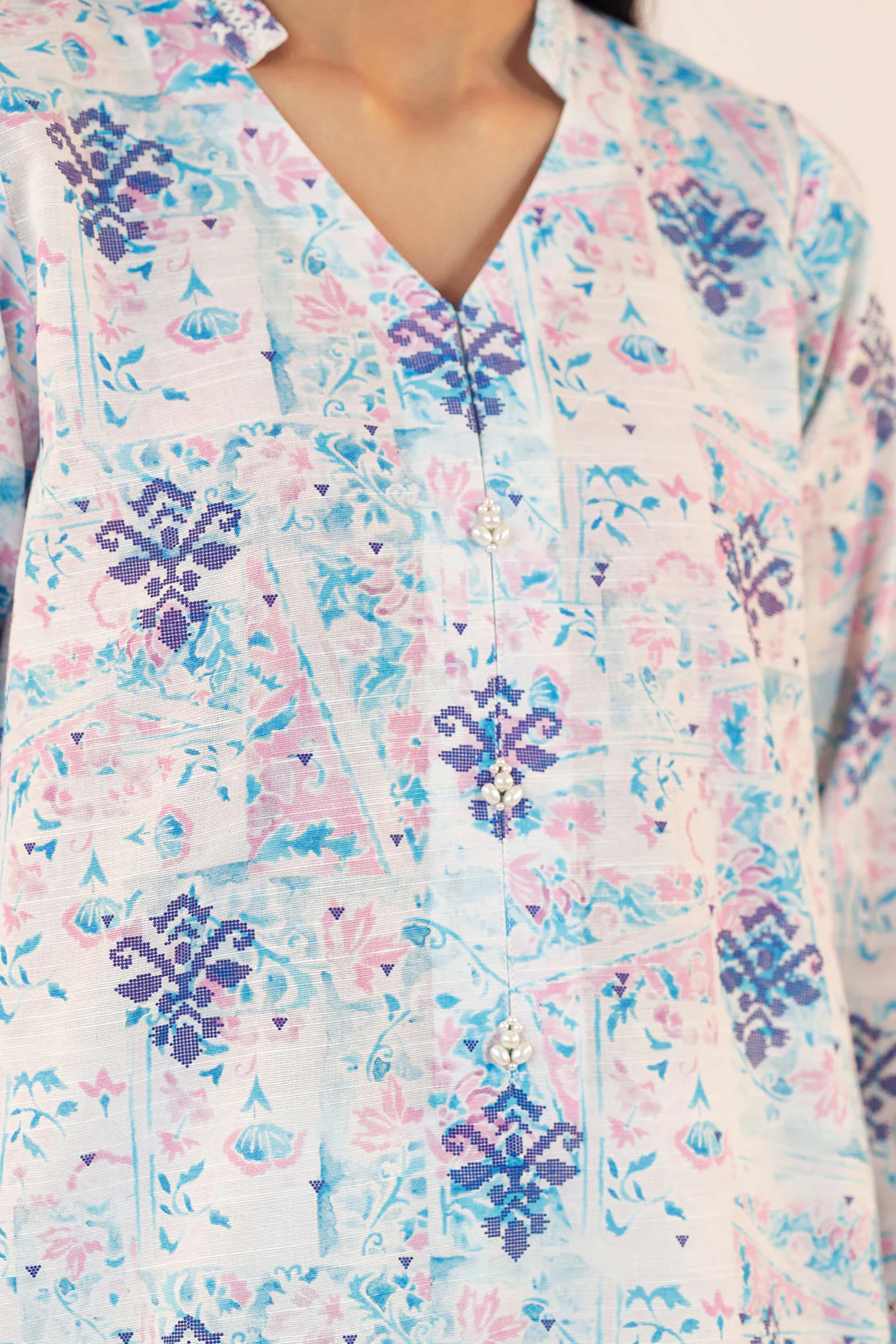 Unstitched Printed Cotton Khaddar 2 Piece (Shirt/Dupatta) - Image 8