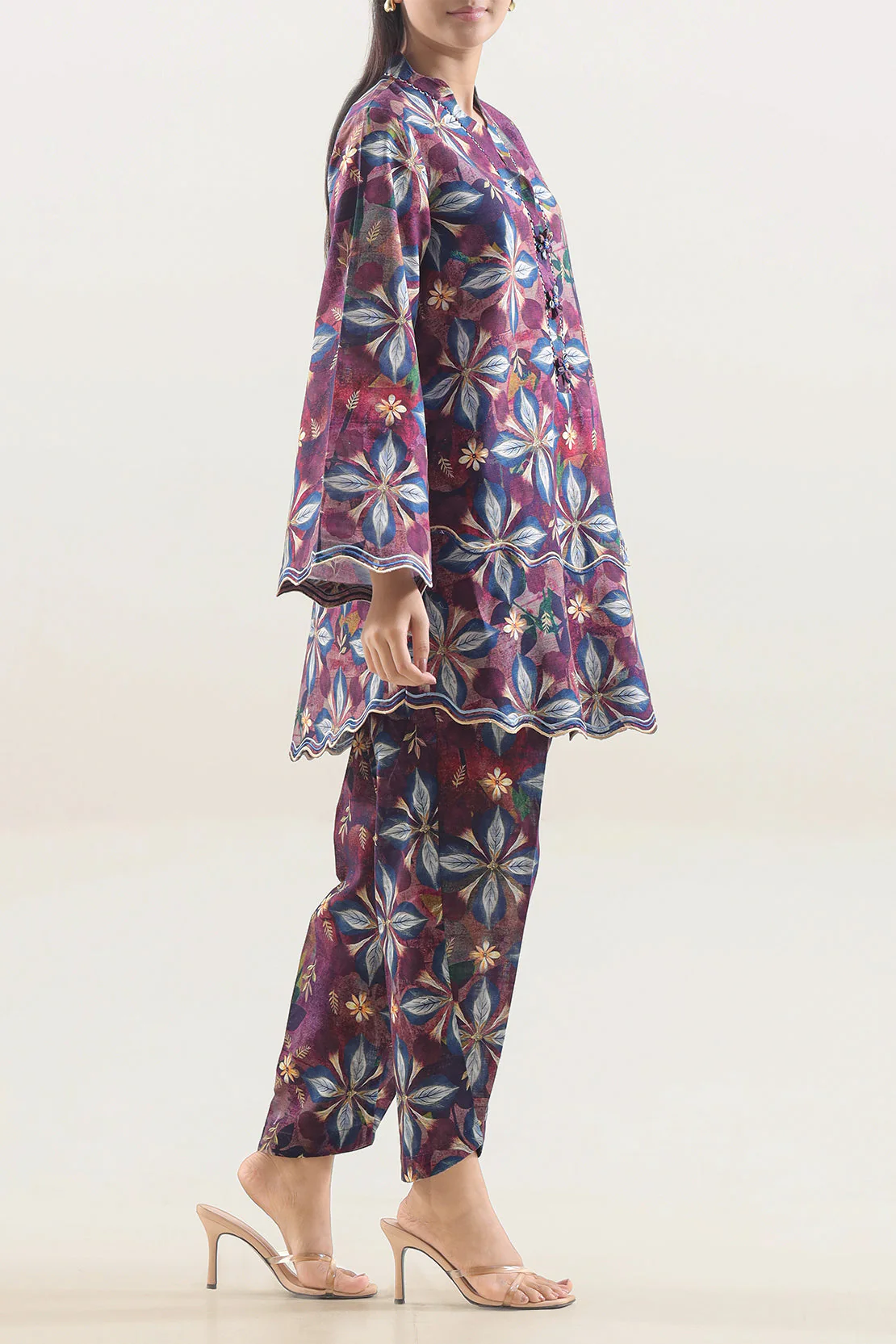 Unstitched Printed Cotton Khaddar 2 Piece (Shirt/Trouser) - Image 2