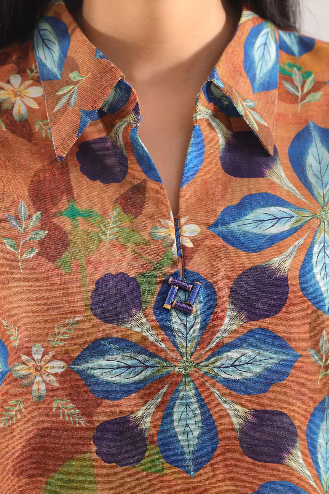 Unstitched Printed Cotton Khaddar 2 Piece (Shirt/Trouser) - Image 4