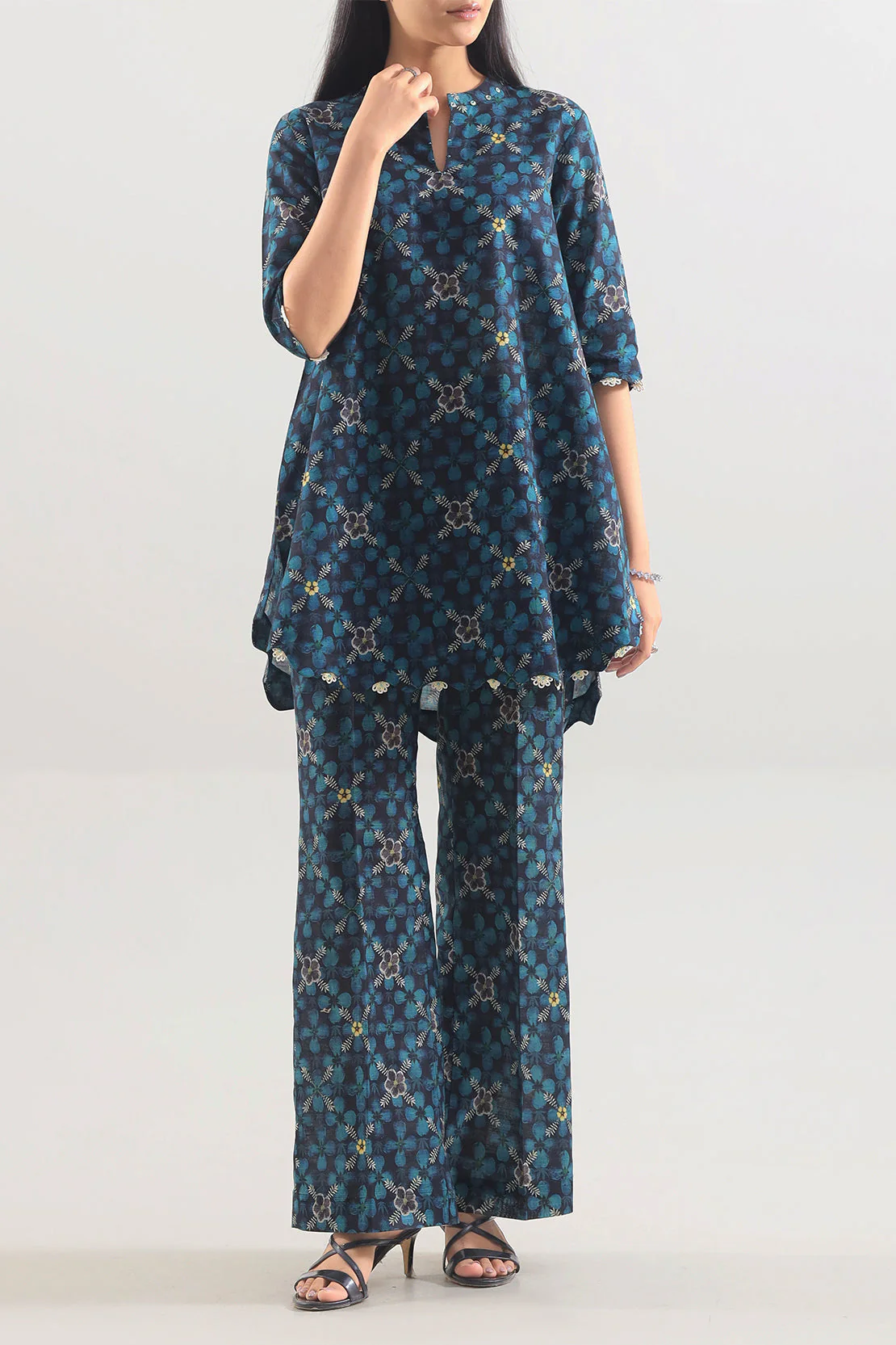 Unstitched Printed Cotton Khaddar 2 Piece (Shirt/Trouser)