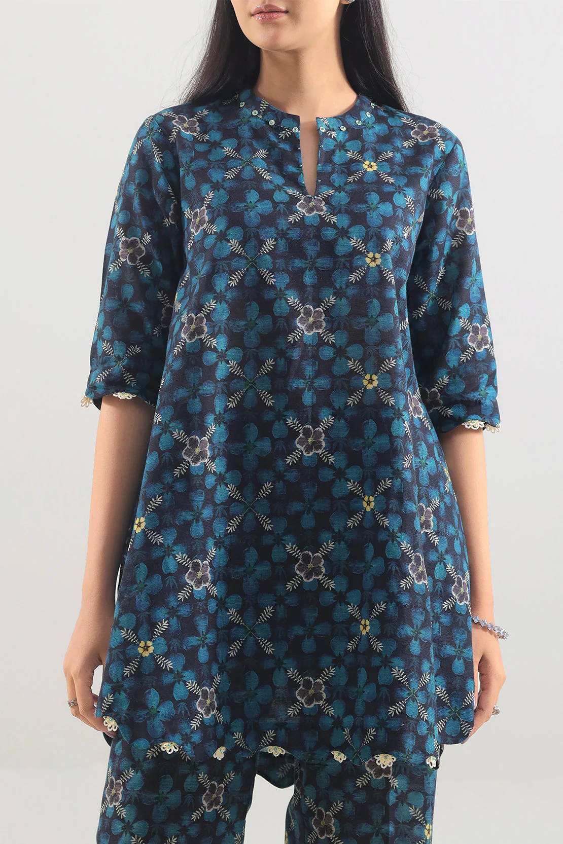 Unstitched Printed Cotton Khaddar 2 Piece (Shirt/Trouser) - Image 3