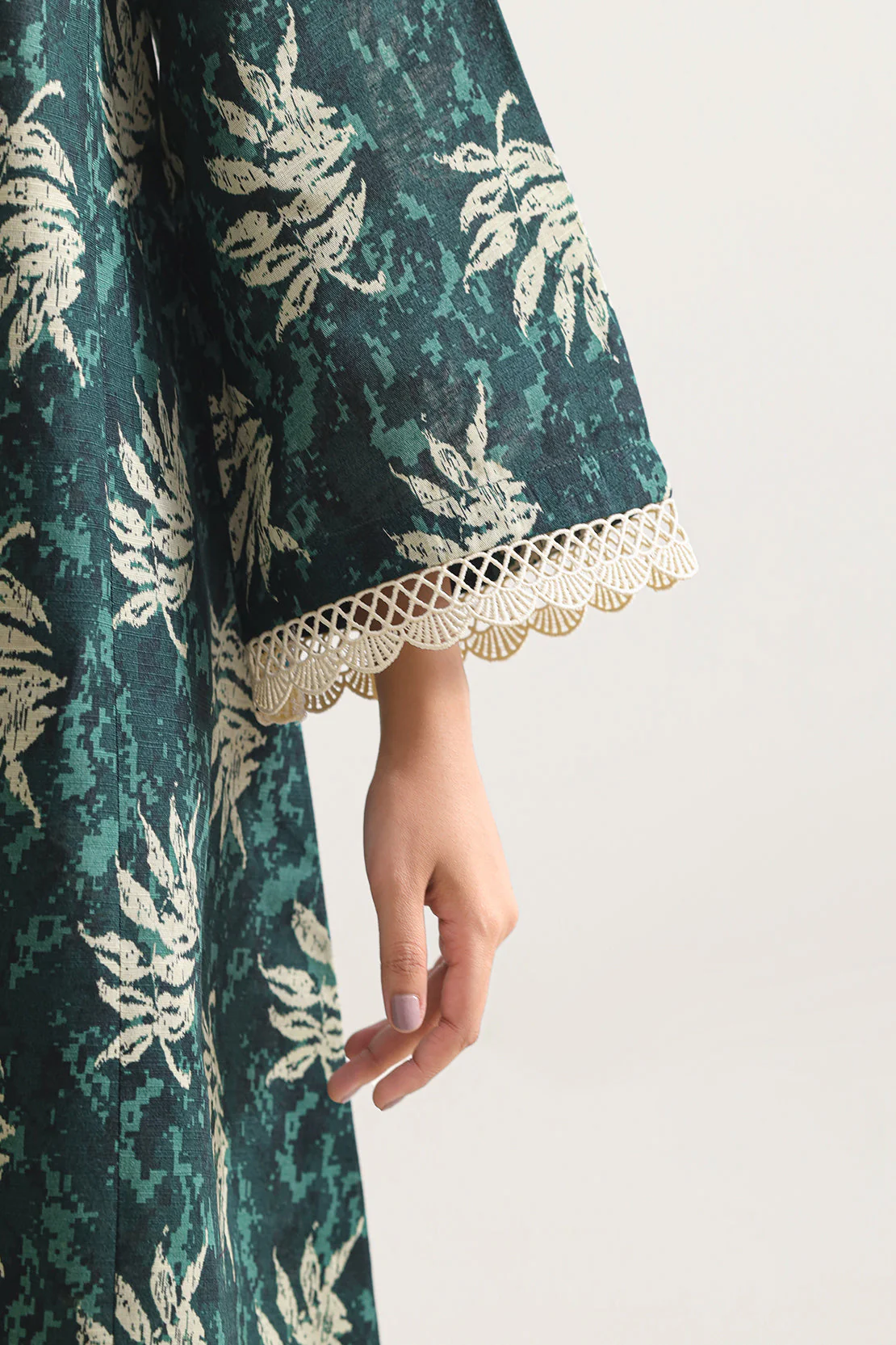 Unstitched Printed Cotton Khaddar 2 Piece (Shirt/Trouser) - Image 5