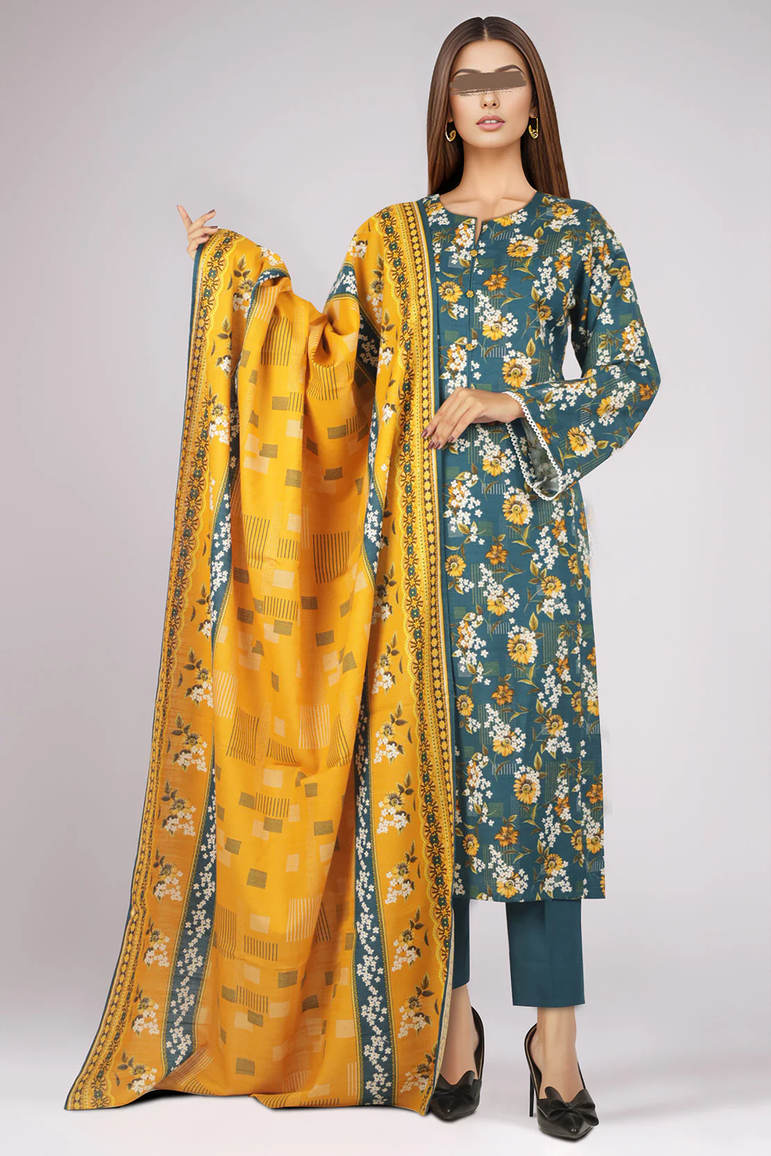 Unstitched Printed Cotton Khaddar 3 Piece