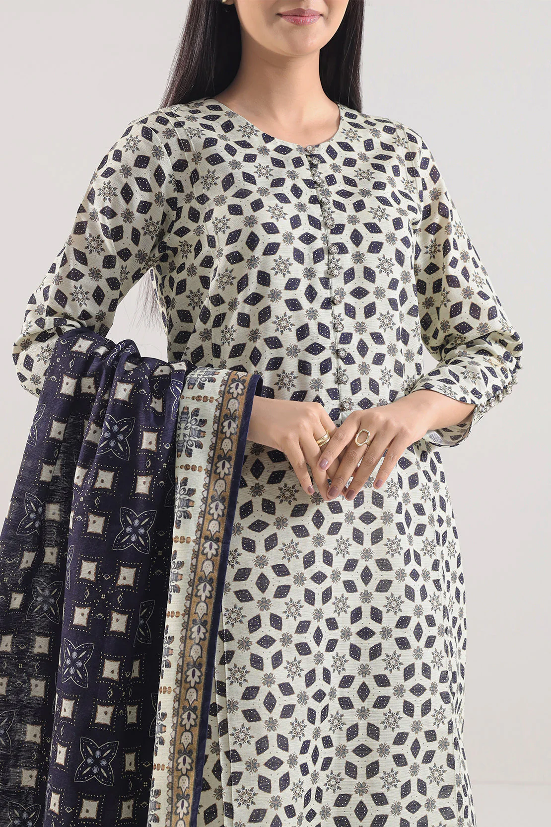Unstitched Printed Cotton Khaddar 3 Piece - Image 3