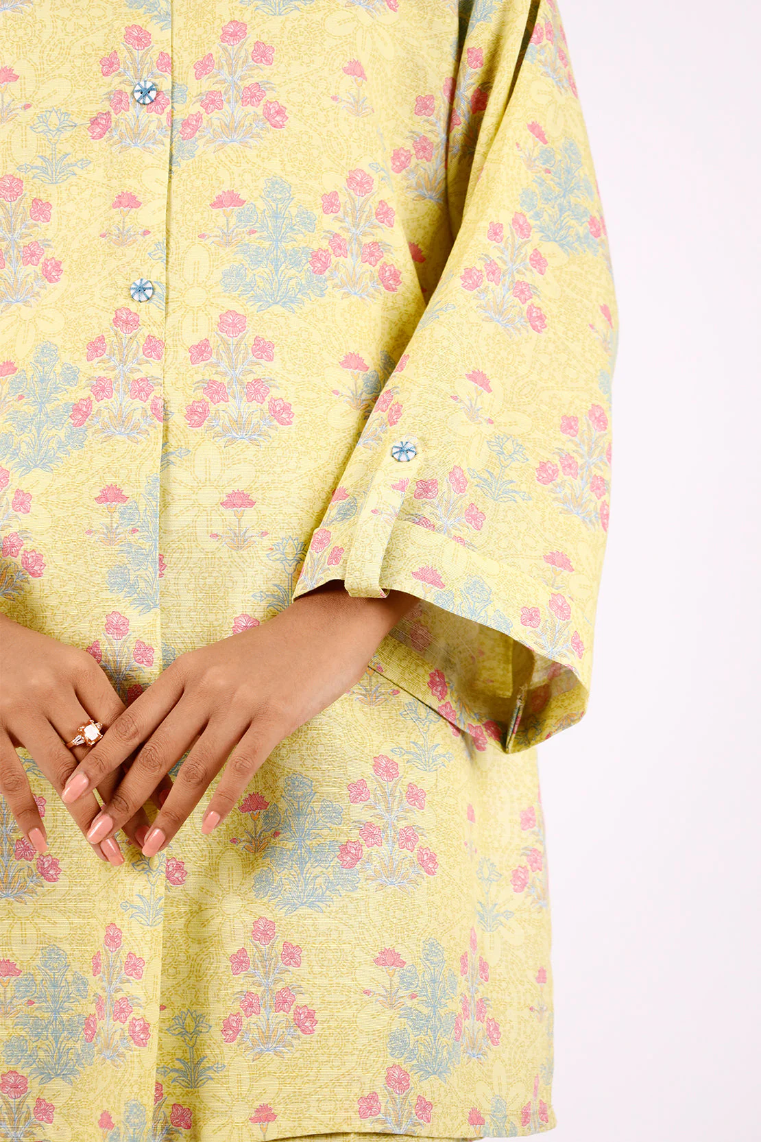 Unstitched Printed Cotton Khaddar 3 Piece - Image 4