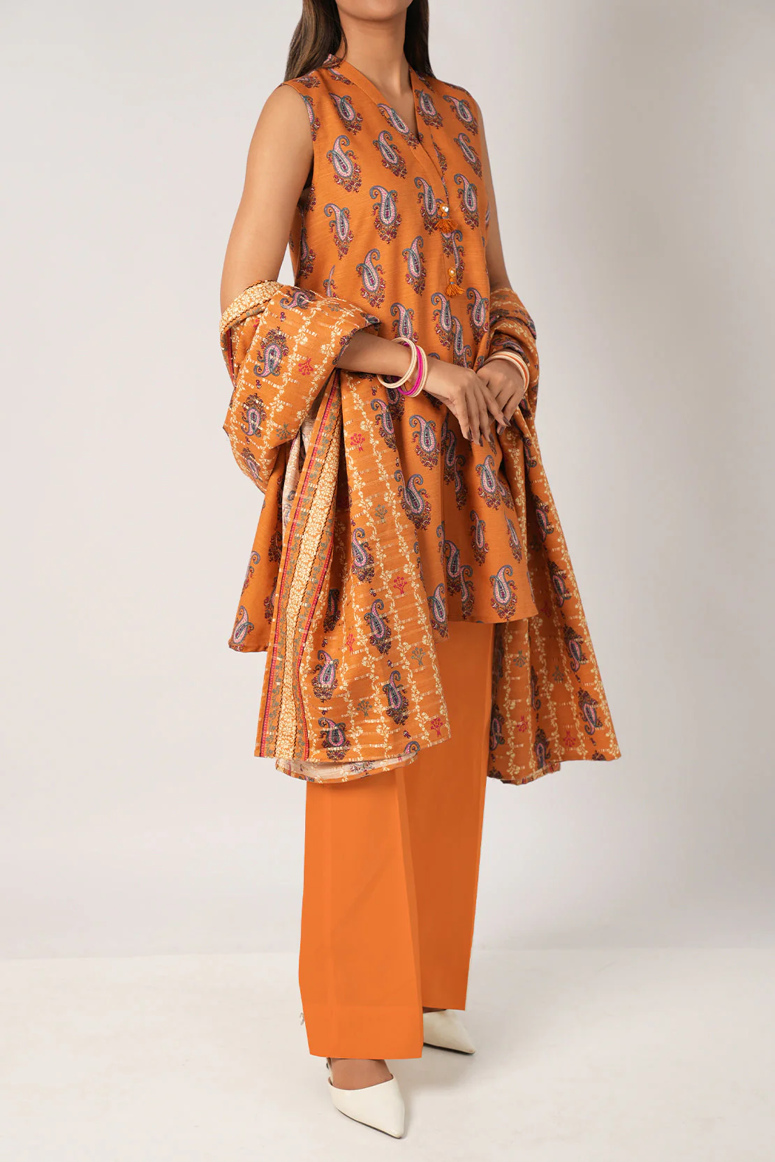 Unstitched Printed Cotton Khaddar 3 Piece - Image 5