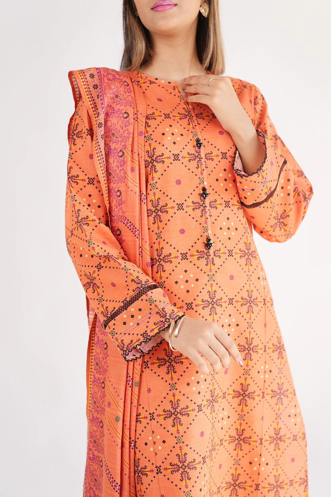 Unstitched Printed Cotton Khaddar 3 Piece - Image 3