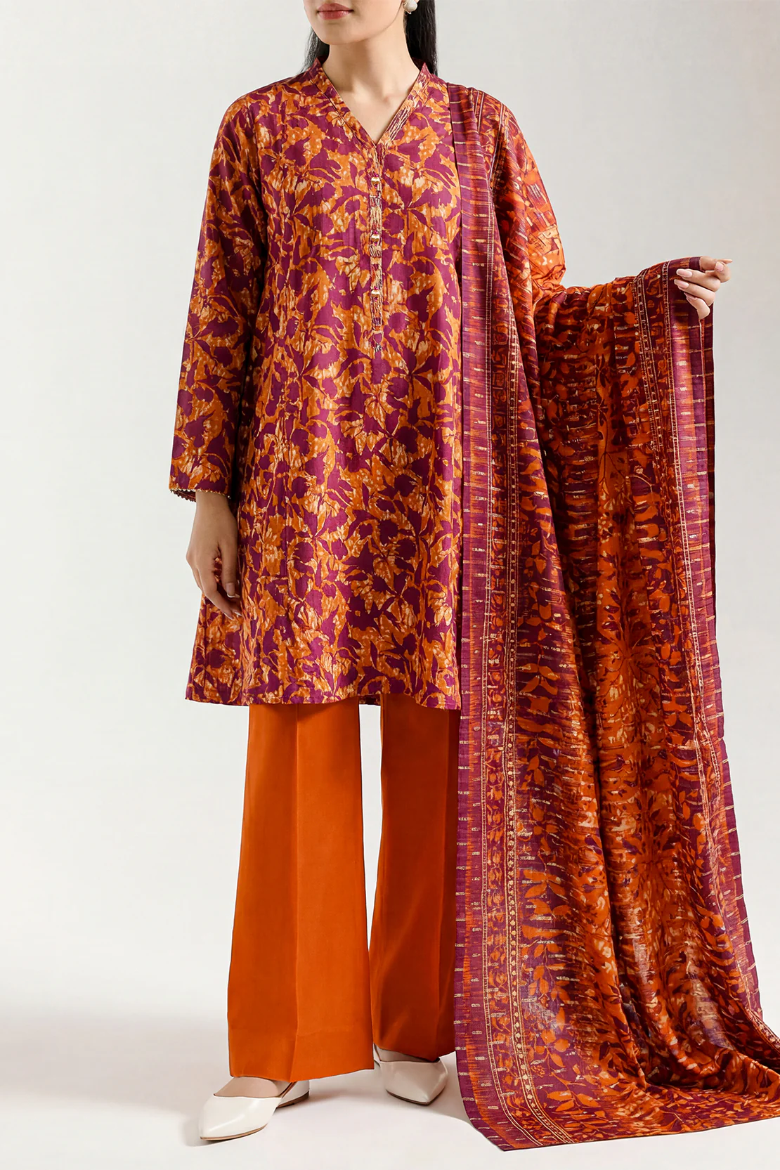 Unstitched Printed Cotton Khaddar 3 Piece - Image 3