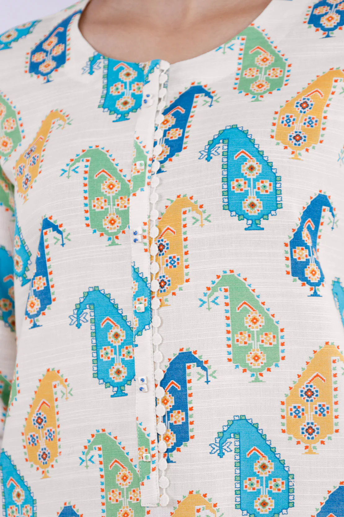Unstitched Printed Cotton Khaddar 3 Piece - Image 3