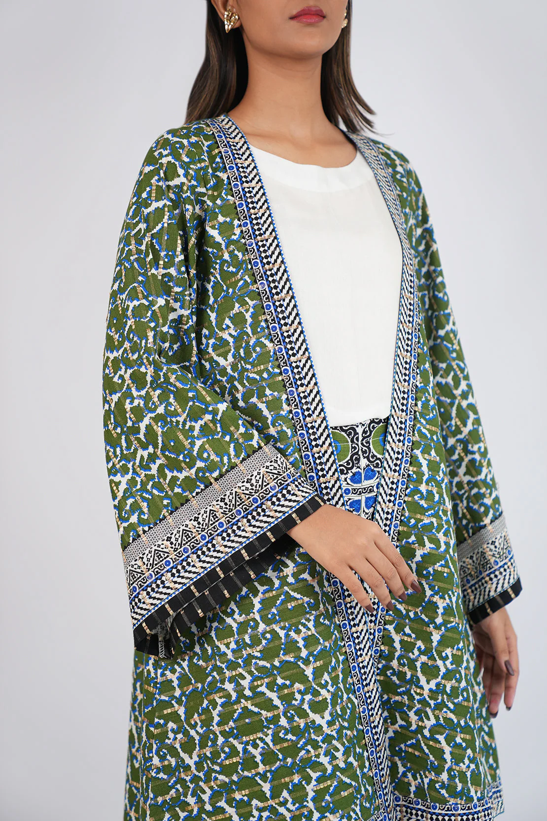 Unstitched Printed Cotton Khaddar 3 Piece - Image 4