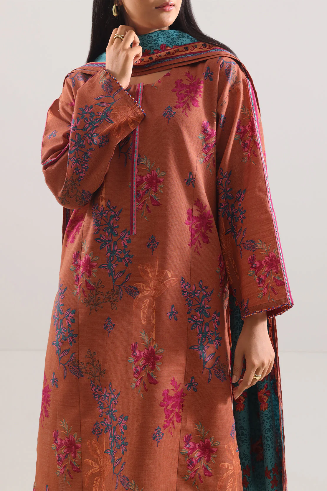 Unstitched Printed Cotton Khaddar 3 Piece - Image 4
