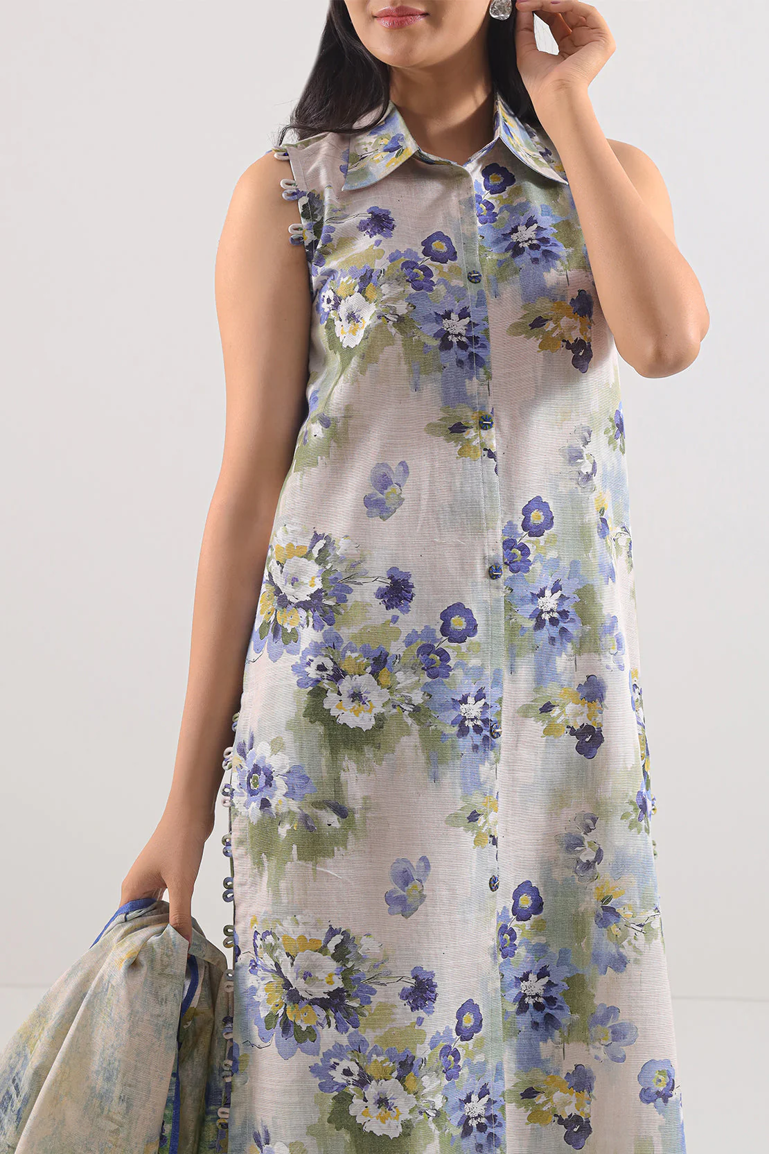 Unstitched Printed Cotton Khaddar 3 Piece - Image 3